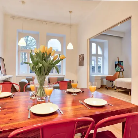 Zacisze Street דירה *