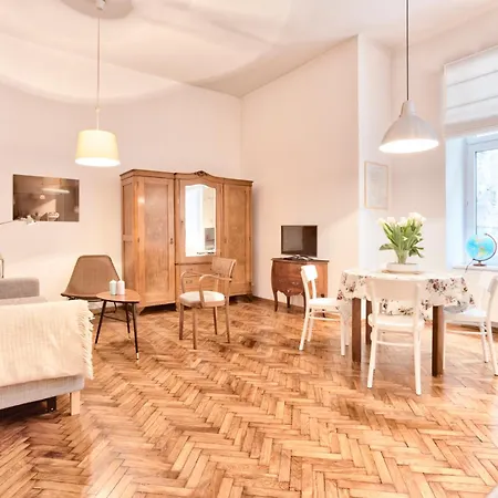 Daire Zacisze Street *