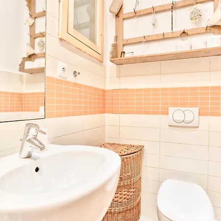 Zacisze Street Apartamento