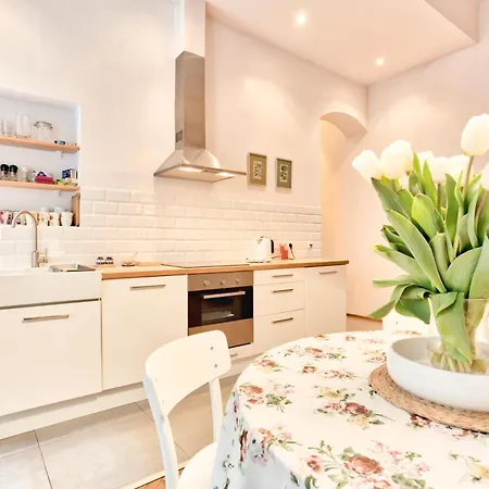 Apartment Zacisze Street